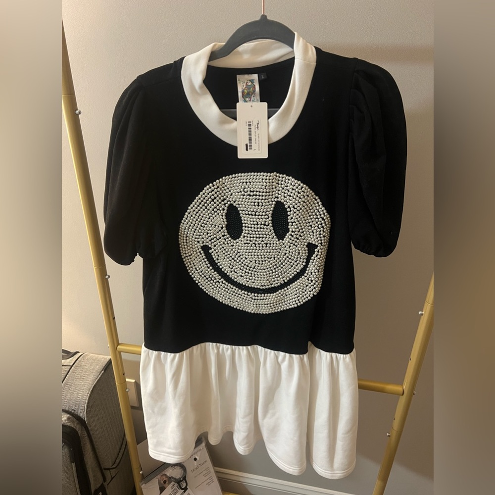 Queen Of Sparkles Smiley Face Pearl Dress